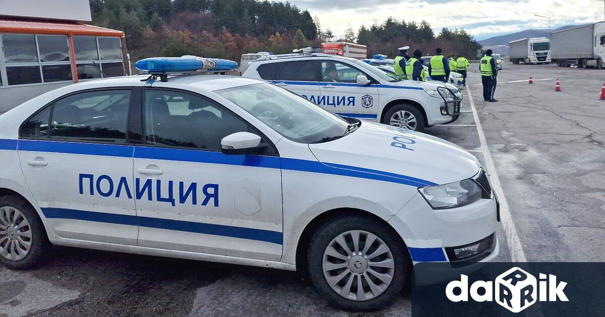 При специализирана полицейска операция за противодействие на престъпността в Ихтиман