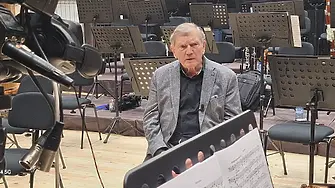 Симфониета Враца репетира със знаменития диригент Урош Лайовиц