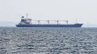 Иран изстреля ракети по американски самолетоносач