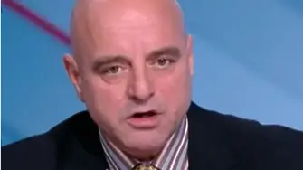 Бащата на Васил Михайлов: Нямам никакво намерение да разговарям с вас!