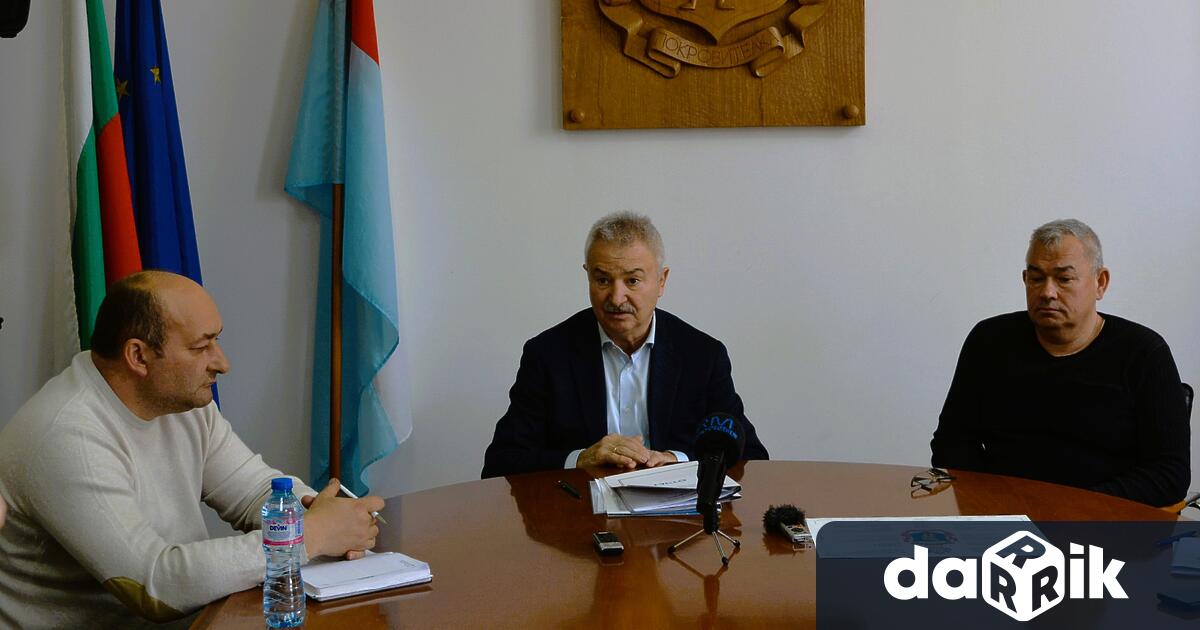 Завърши основният ремонт на два от паркингите в централната градска