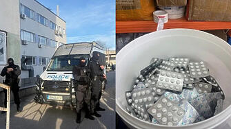 Разбиха фабрика за фалшиви лекарства в столицата, над милион неистински медикаменти заливат пазара