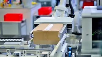 Евродепутатите приеха нови такси за малките пратки, внесени извън ЕС