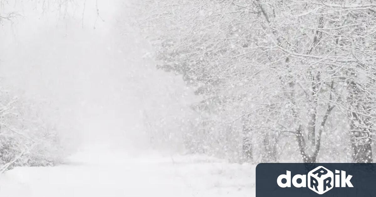 Мартенски сняг изненада жителите на Перник и Радомирско днес по