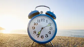 Местим стрелките на часовниците този уикенд