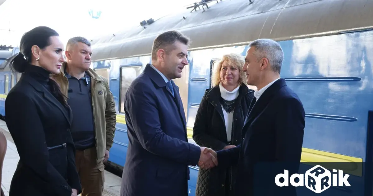 Българска делегация водена от служебния министър председател Андрей Гюров пристигна в