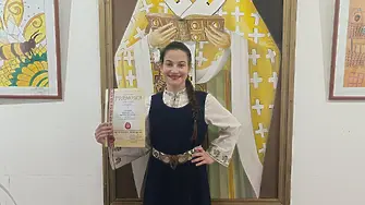​12-годишната Гала Савчева от Габрово със злато от Националния фолклорен конкурс „Орфеево изворче“