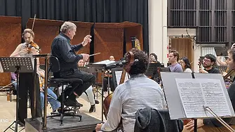 Цигуларката Зорница Иларионова: Винаги съм се опитвала на сцената публиката да ме вижда такава, каквато съм, без маска — там даваш всичко, каквото носиш в себе си в този момент!