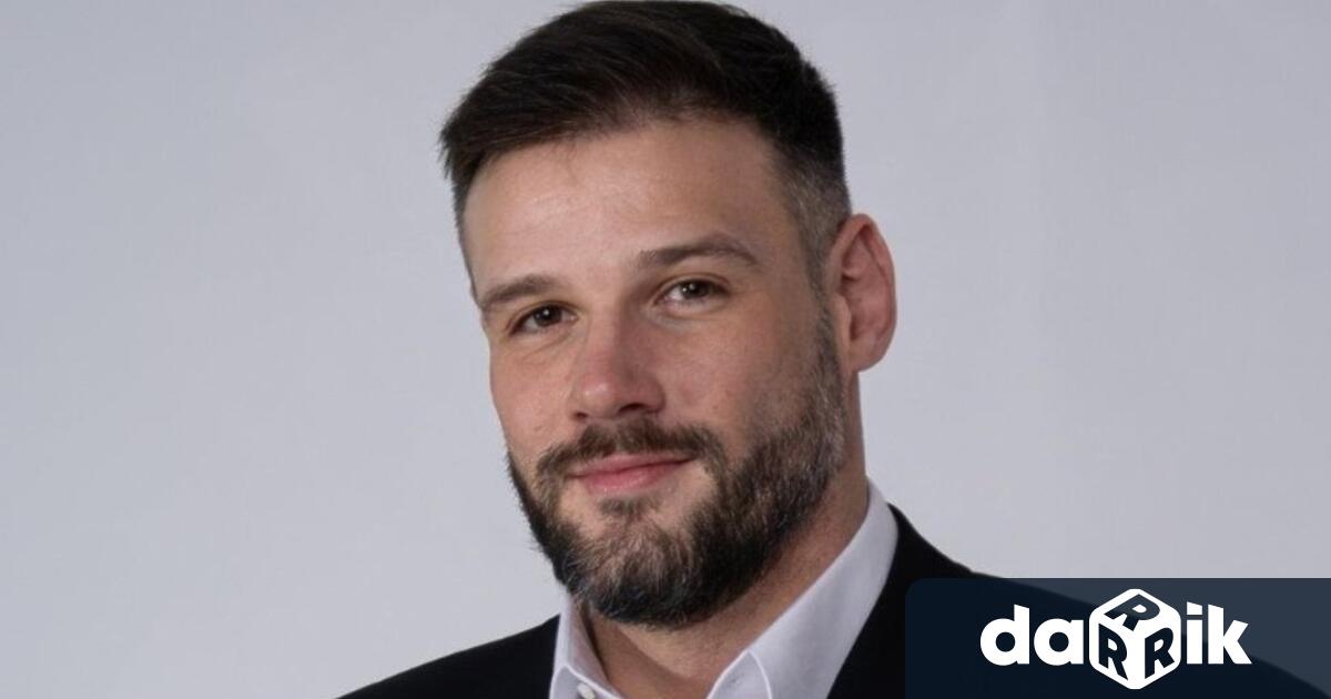 Кандидатът за депутат от ПП ДБ във Варна Калоян Иванов даде
