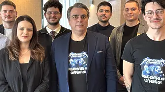 Асен Василев предизвика Румен Радев