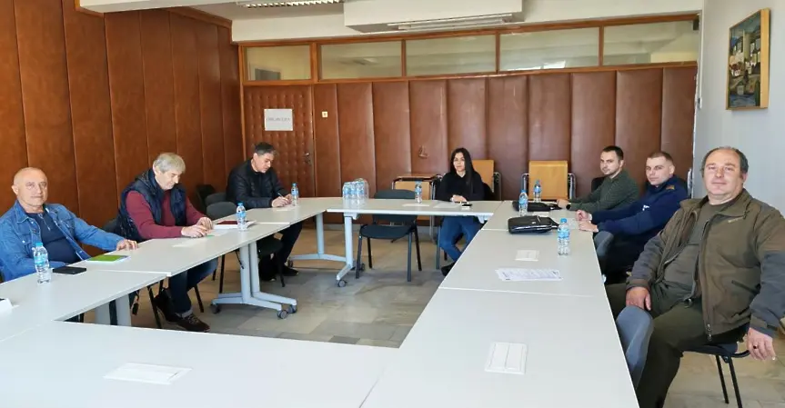 Междуведомствена комисия провери състоянието на речните корита и дерета в урбанизираните територии на населените места в община Мездра