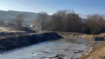 Междуведомствена комисия провери състоянието на речните корита и дерета в урбанизираните територии на населените места в община Мездра