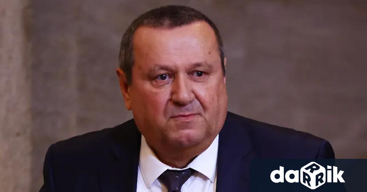 Всеки ден в Министерството на труда и социалната политика постъпват