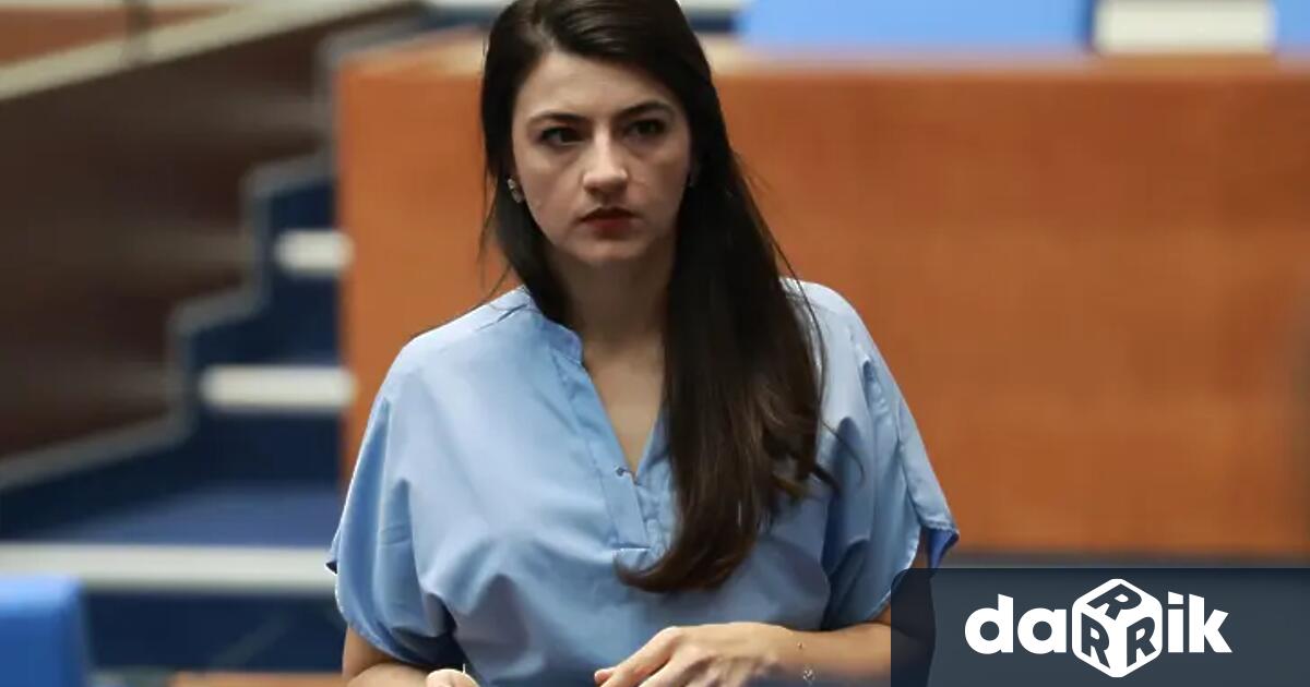 Лена Бориславова от ПП ДБ излезе с пост в своя Фейсбук