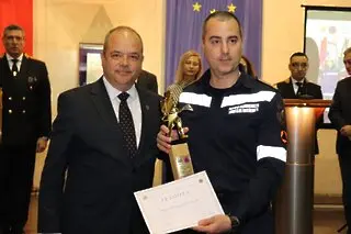 Плевенски пожарникар е сред наградените в националния конкурс „Пожарникар на 2025 година“