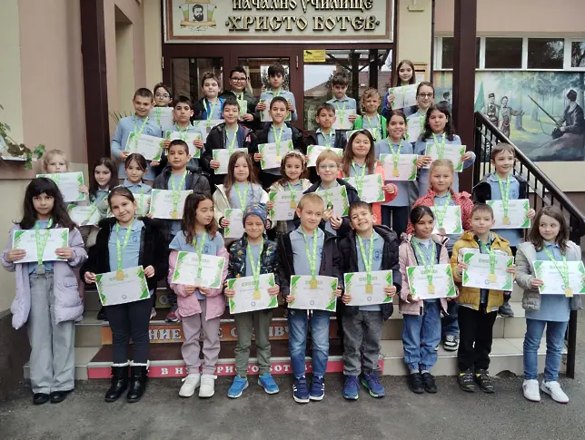 Учениците от НУ “Христо Ботев“ се представиха достойно в „Математика без граници“ 2025–2026