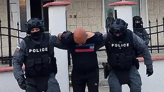 10 задържани при акция срещу купения вот във Варна