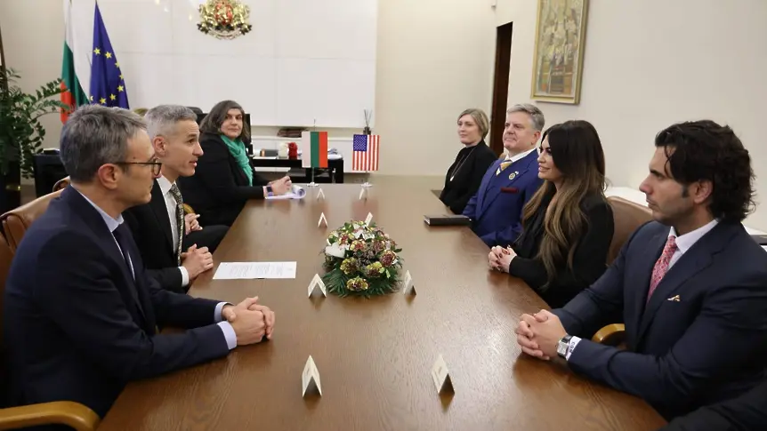 Премиерът Гюров проведе среща с посланика на САЩ в Гърция