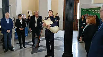 Курсант от ВВВУ „Георги Бенковски“ откри Панорамата на висшето образование в гр. Видин с изпълнение на гайда