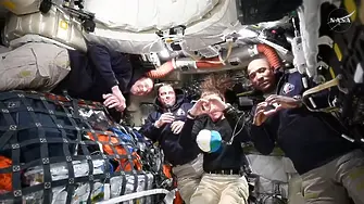 Теч в кабината: Artemis II получил сигнал на път към Луната