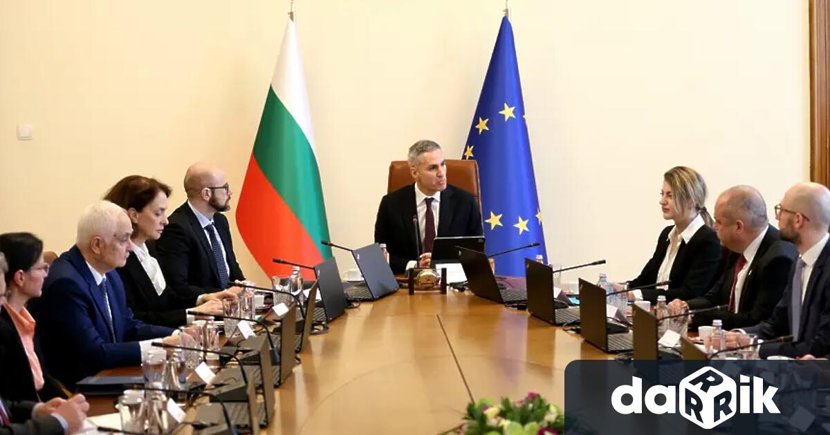 Няма съмнение че служебното правителство в последните дни устоява на