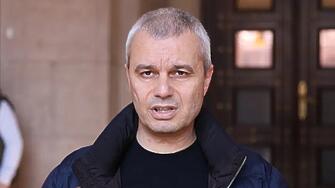 Костадинов: Секретарката Йотова може да уволни лицето Гюров