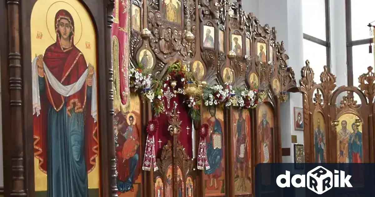 ПреподобниЙосиф Песнописец живял по времето на гонението срещу християните Той