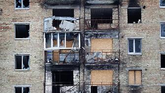 Дрон удари балкон на третия етаж в жилищен блок в Одеса