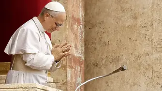 Папа Лъв XIV изми нозете на 12 свещеници в навечерието на Великден