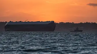 Снаряди паднаха в морето близо до гръцки кораб