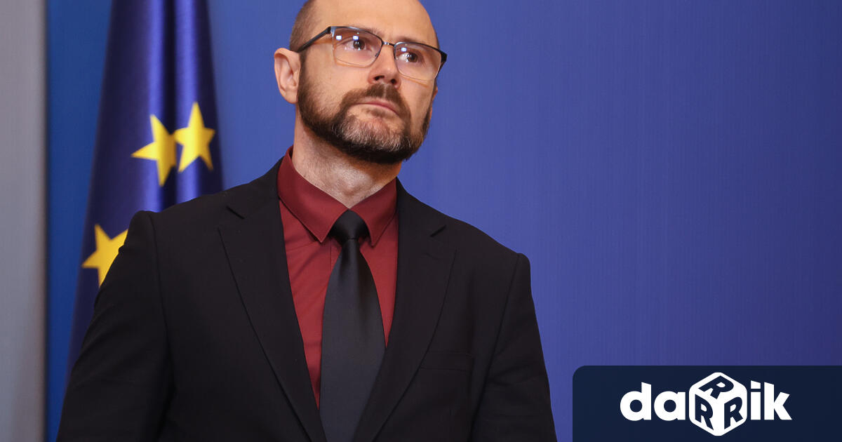 От документите за Емилия Русинова се разбира че действително е