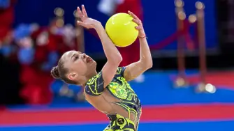 Стилияна Николова спечели втори сребърен медал от Световната купа по художествена гимнастика 