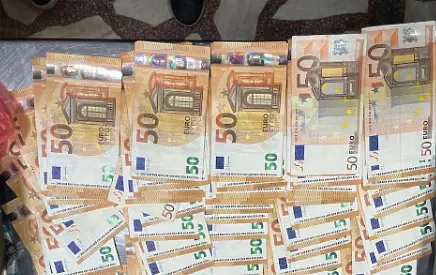 Акция „Купен вот“ в Бургас: Иззеха над 20 000 евро и агитационни материали, има задържан (СНИМКИ)