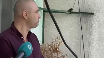 „Чудо е, че го спасихме“: Говори съседът, помогнал да свалят увисналото дете