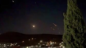 Ракетна атака от Иран: Сирени и взривове разтърсиха Йерусалим