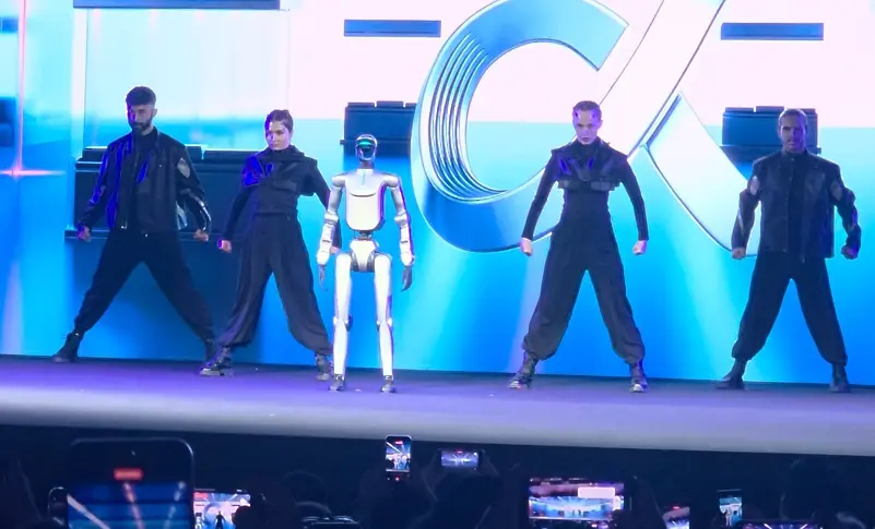 Инвазия на роботи променя бъдещето: Разказва Светлин Желев