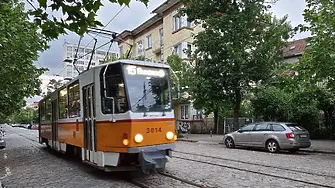 Катастрофа между трамвай и камион в София