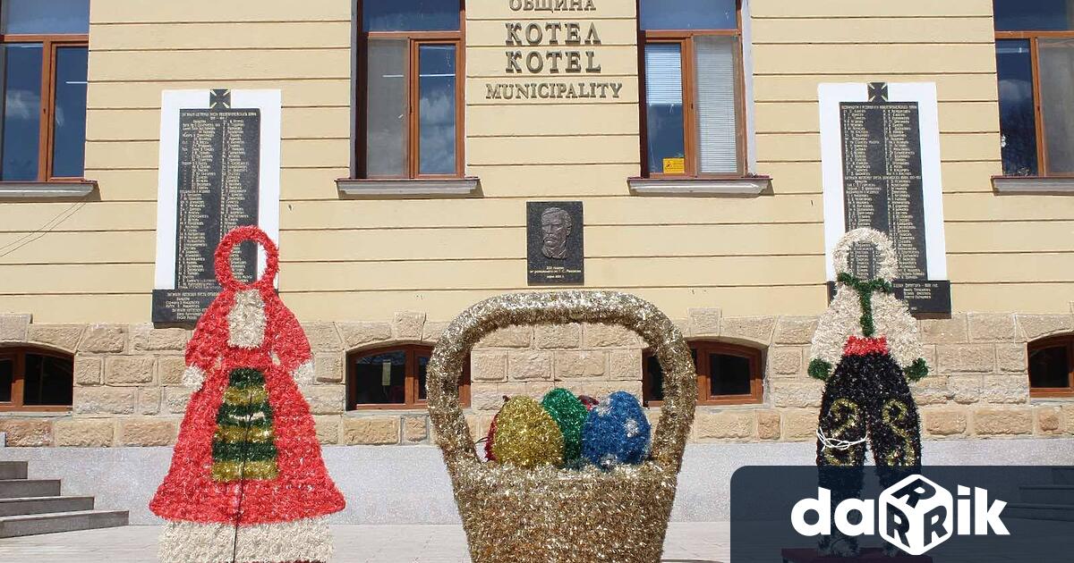 В навечерието на Великден Котел вече е обагрен в празнично