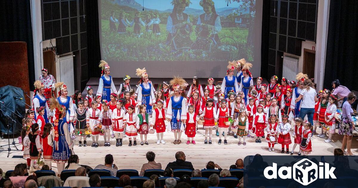 Стотици възпитаници на детски градини и училища се включиха в