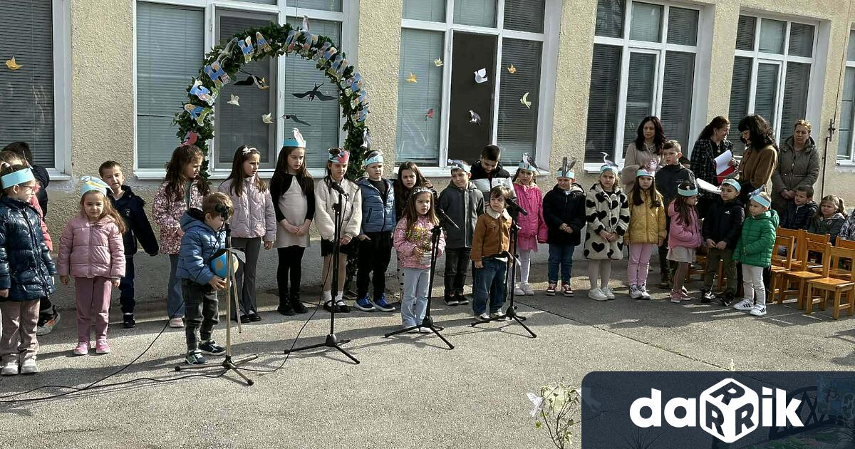 За всяка птица има стих и песен. Това доказаха децата