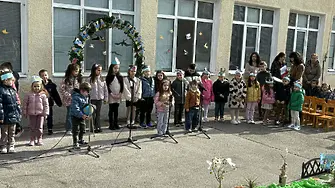 ДГ "Славейче" отбеляза Деня на птиците  с песни и стихове
