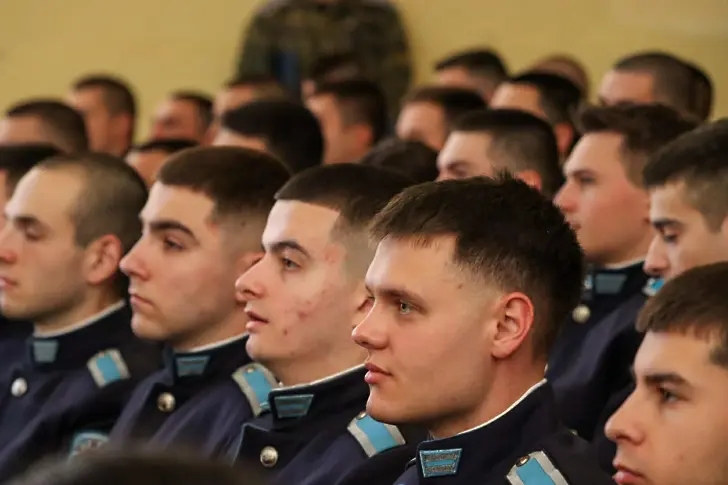 Преки потомци на Георги Бенковски гостуваха във ВВВУ