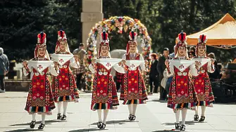 На Великден в Монтана - голям фолклорен концерт на площад «Жеравица»