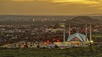 Иранска делегация ще пристигне тази вечер в Исламабад за преговори, обяви иранският посланик в Пакистан