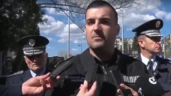 Опрощаване на вересии и заеми: Петима задържани за купен вот в Хасковско (СНИМКИ)