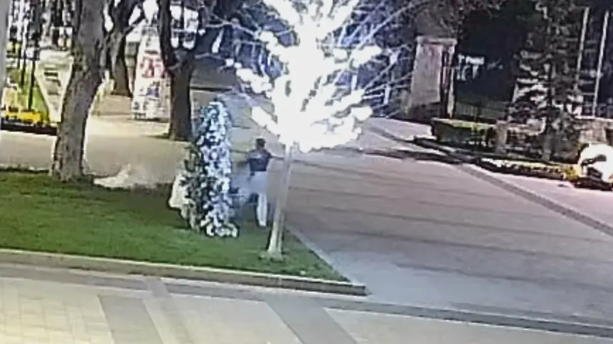 Установен е извършителят, унищожил част от великденската украса в центъра на Плевен, часове след монтажа ѝ 