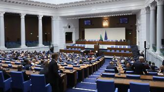 Проучване: Около 3 млн. българи се очаква да гласуват! 5-партиен парламент, БСП е на ръба