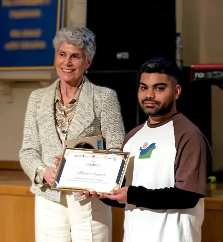 Деница Василева и Марио Лазаров отличени в конкурса „Ромите в 21-ви век“