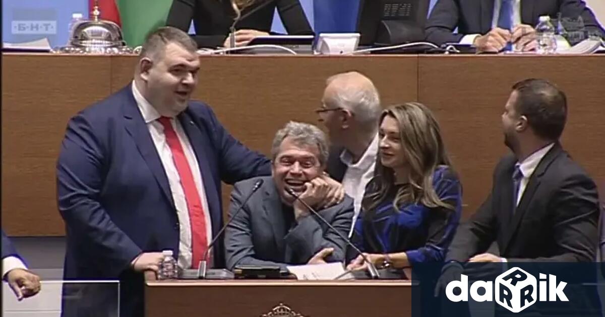 Има проблеми пред страната имаме виждания за част от проблемите