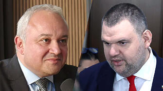 Демерджиев: Слугите на Пеевски удрят в момента!